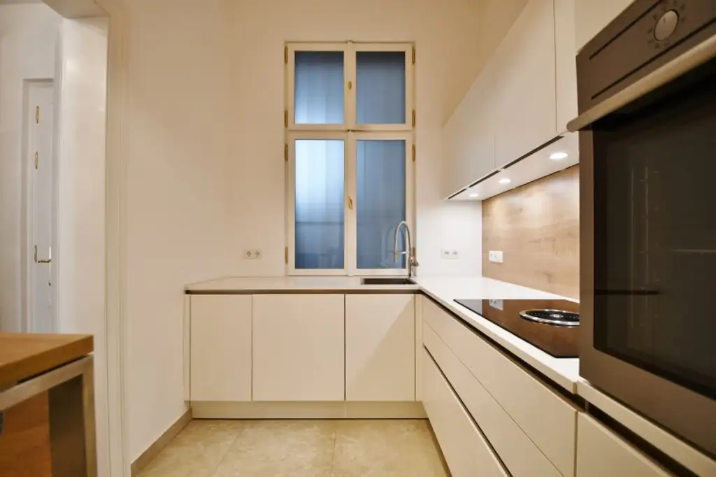 Charmante Stilaltbauwohnung im Servitenviertel – Eleganz & Ruhe in Bestlage