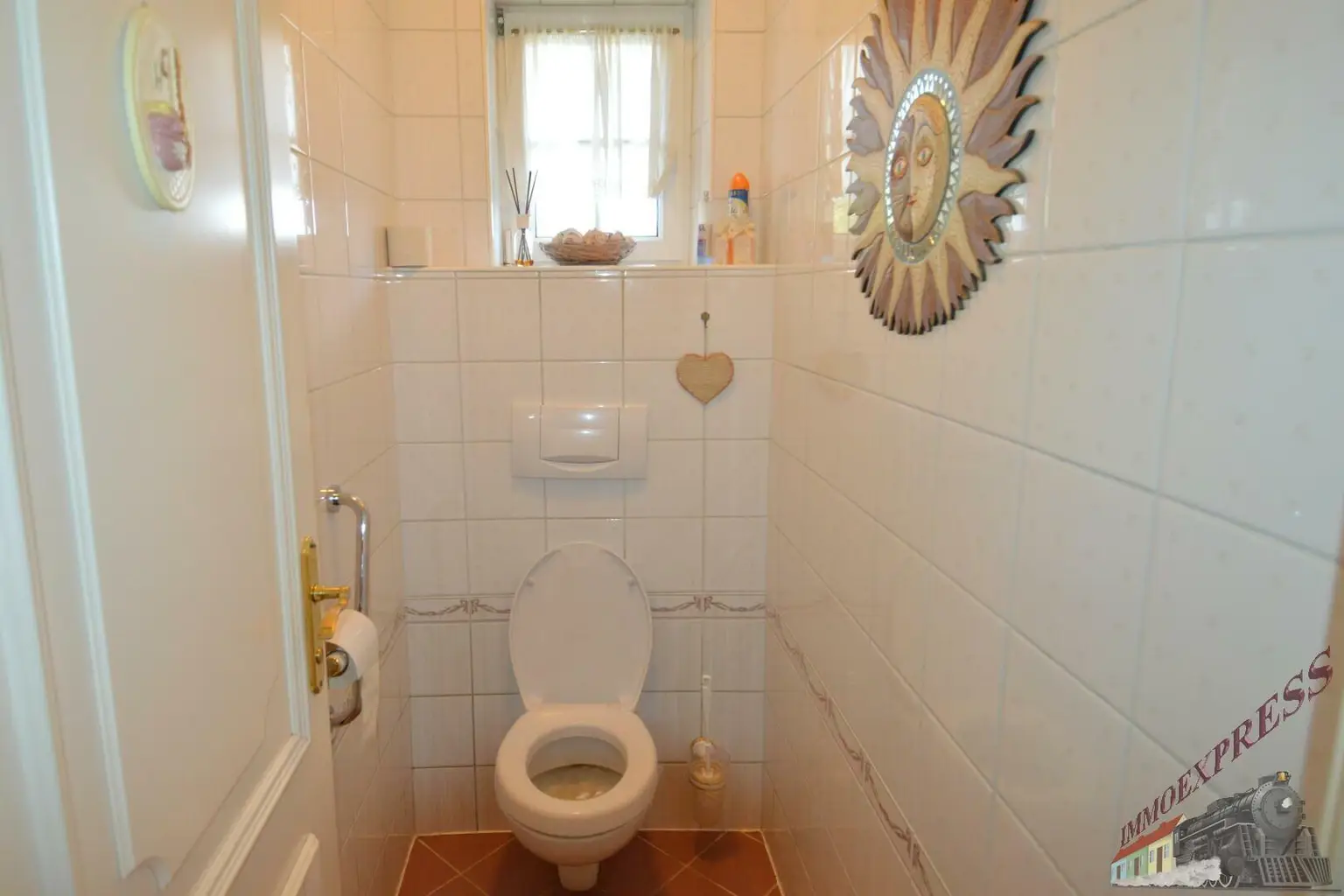 Repräsentatives Einfamilienhaus im italienischen Stil auf ca. 2.711 m²