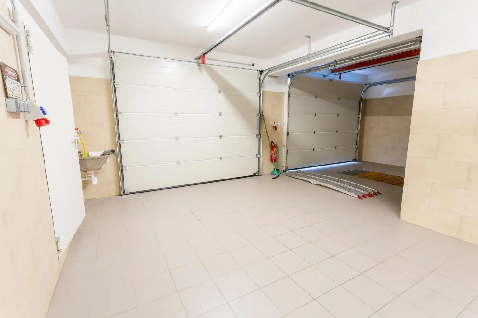 Doppelgarage I
