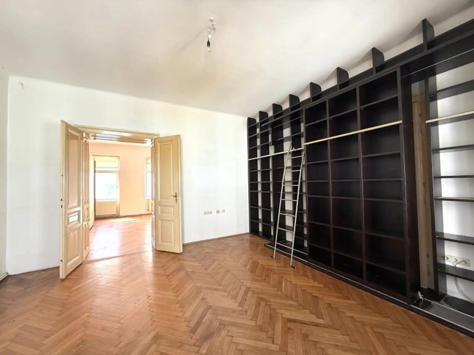 AltbauWohnung - Erstbezug nach Sanierung