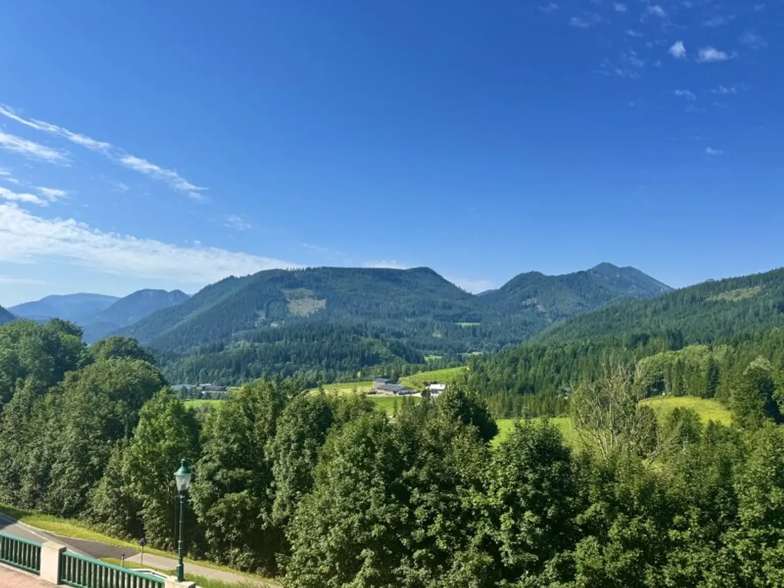 GEPFLEGTES WOHNHAUS - AUCH ALS FERIENDOMIZIL NUTZBAR