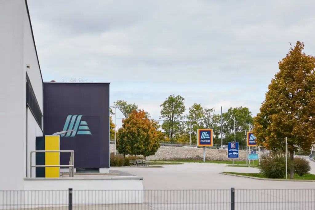 Sonnige 4 Zi Gartenwohnung in Ruhelage (S-Bahn Liesing Nähe) mit Garage