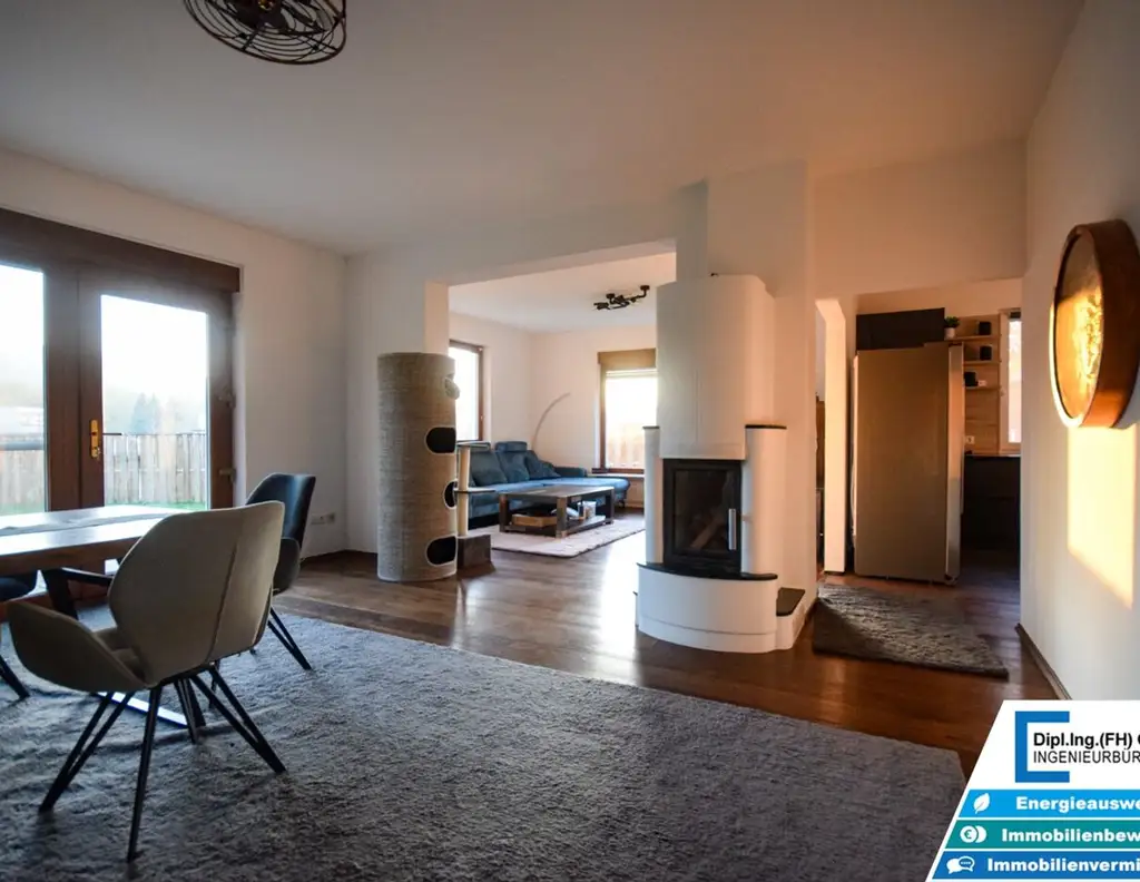 Großzügiges Einfamilienhaus mit über 230m² WFL, 1572m² Grund, Garage, Carport - Top Lage, Nähe BMW-Werk und SKF