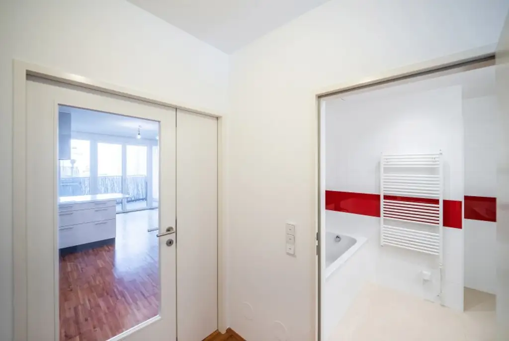 2-Zimmer-Wohnung mit Loggia auf der Mariahilfer Straße - bei U3/U6 Station Westbahnhof