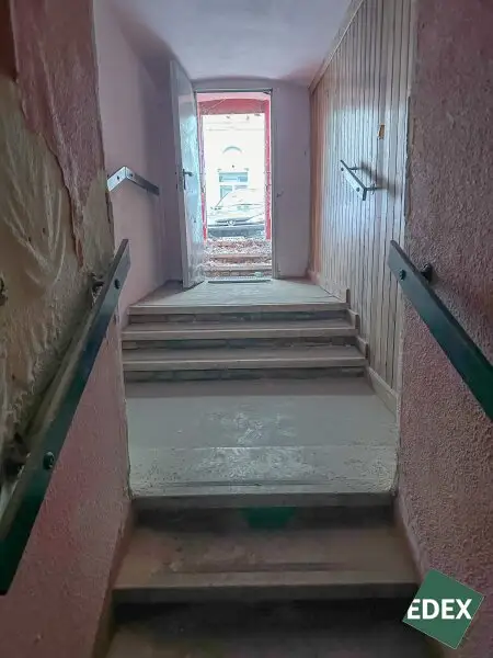 Großes Souterrain in guter Lage