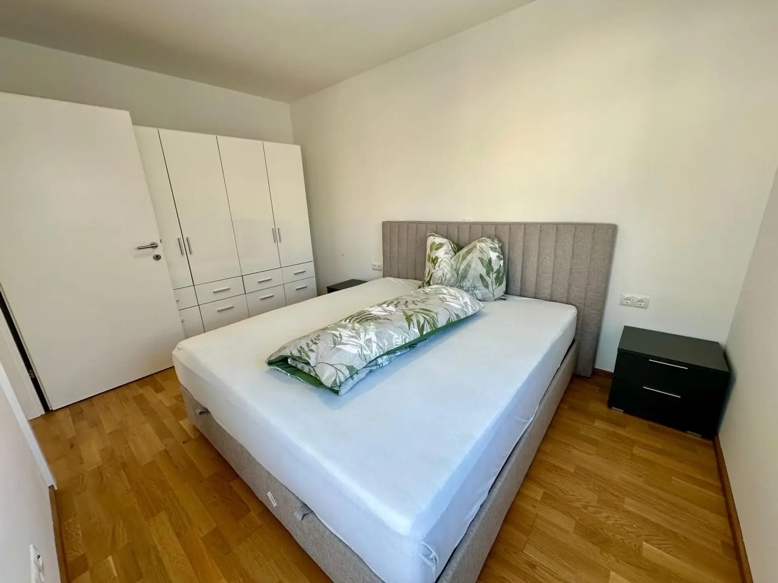 Schlafzimmer Ansicht möblierte Wohnung Bad Gams im