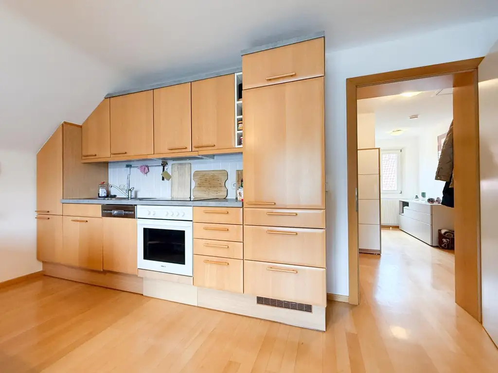 Traumhafte 2,5 Zimmer DG-Wohnung mit eigenen Garten | SALZBURG RIEDENBURG