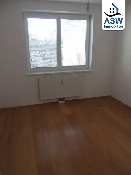 Sonnige 3-Zimmerwohnung mit Loggia Nähe Linzer Straße