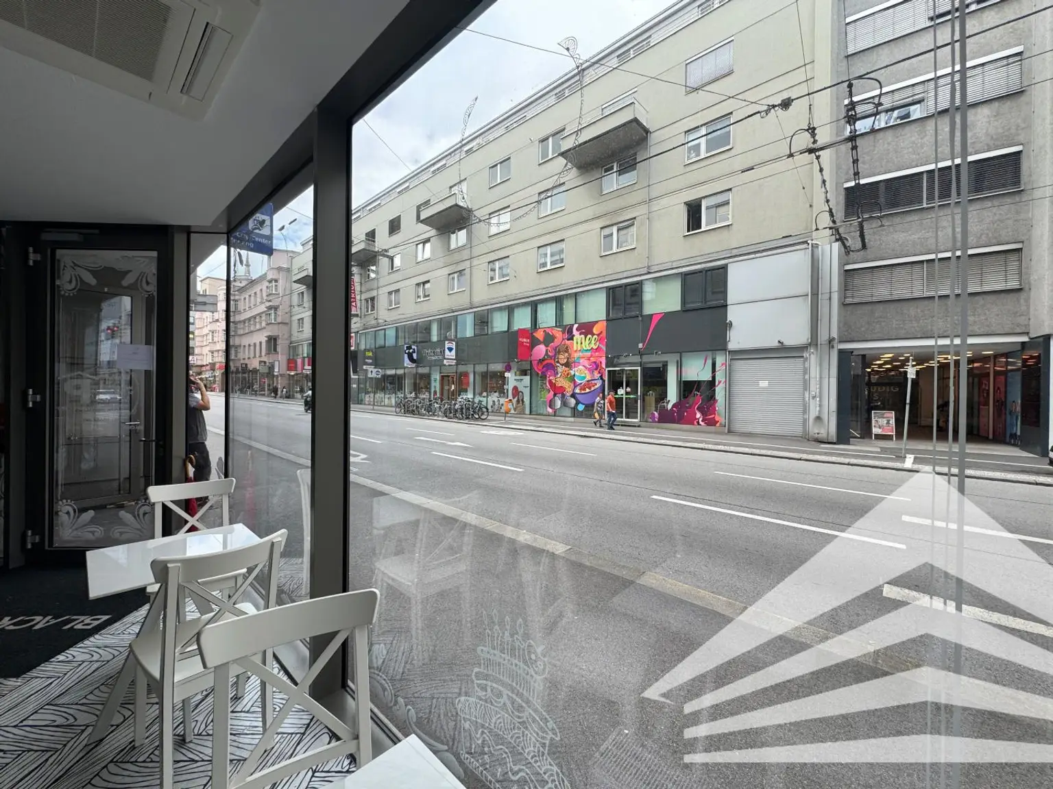 MOZARTSTRASSE - 64 m² Geschäfslokal mit großer Schaufensterfront in bester Innenstadtlage