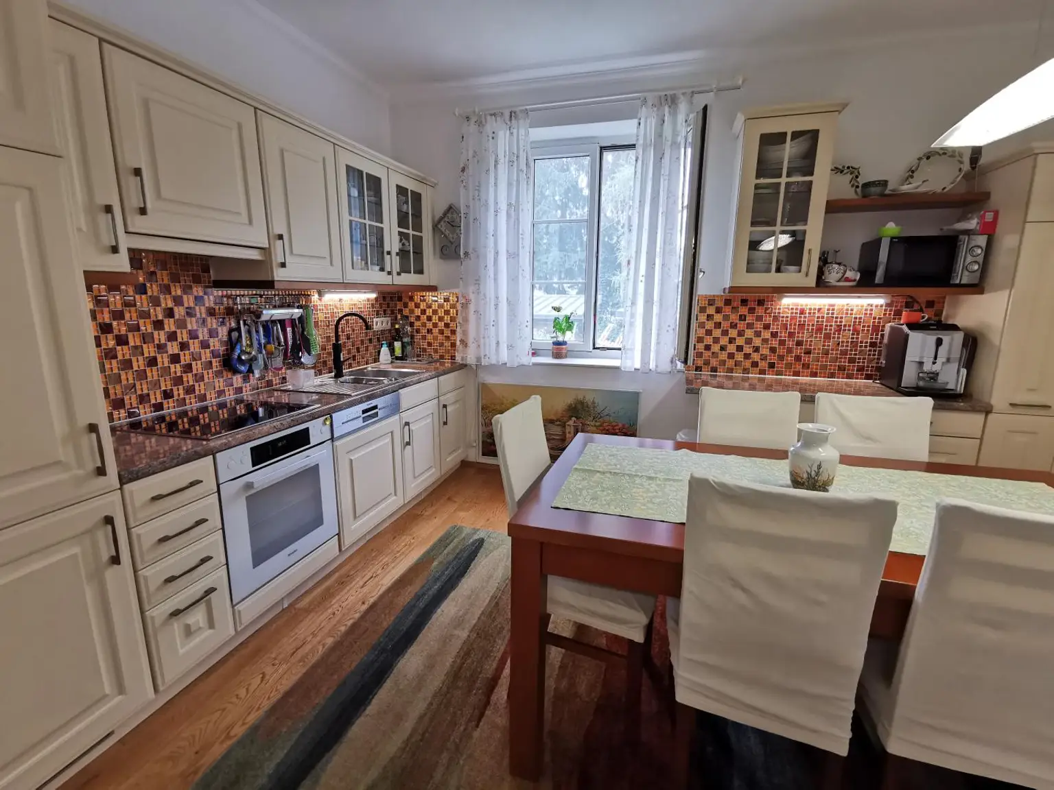 Schöne, gepflegte 2-Zimmer-Wohnung im Grünen
