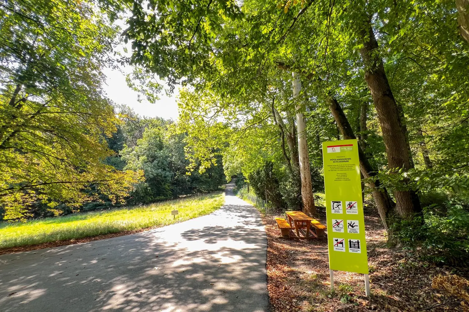 “Rare Parkside Living! Beside Vienna’s Romantic English Garden!“