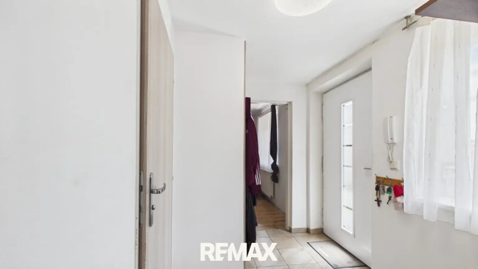 Großzügiges Zuhause mit Potenzial auf 1.629 m² – Wohnhaus, Nebengebäude & vielseitige Nutzungsmöglichkeiten