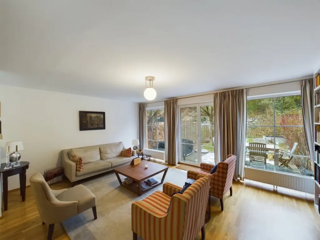 Charmantes Reihenhaus in Laab im Walde – 7 Zimmer, Garten und Garage! Ab € 1.311,--Kreditrate/Monate!!!!