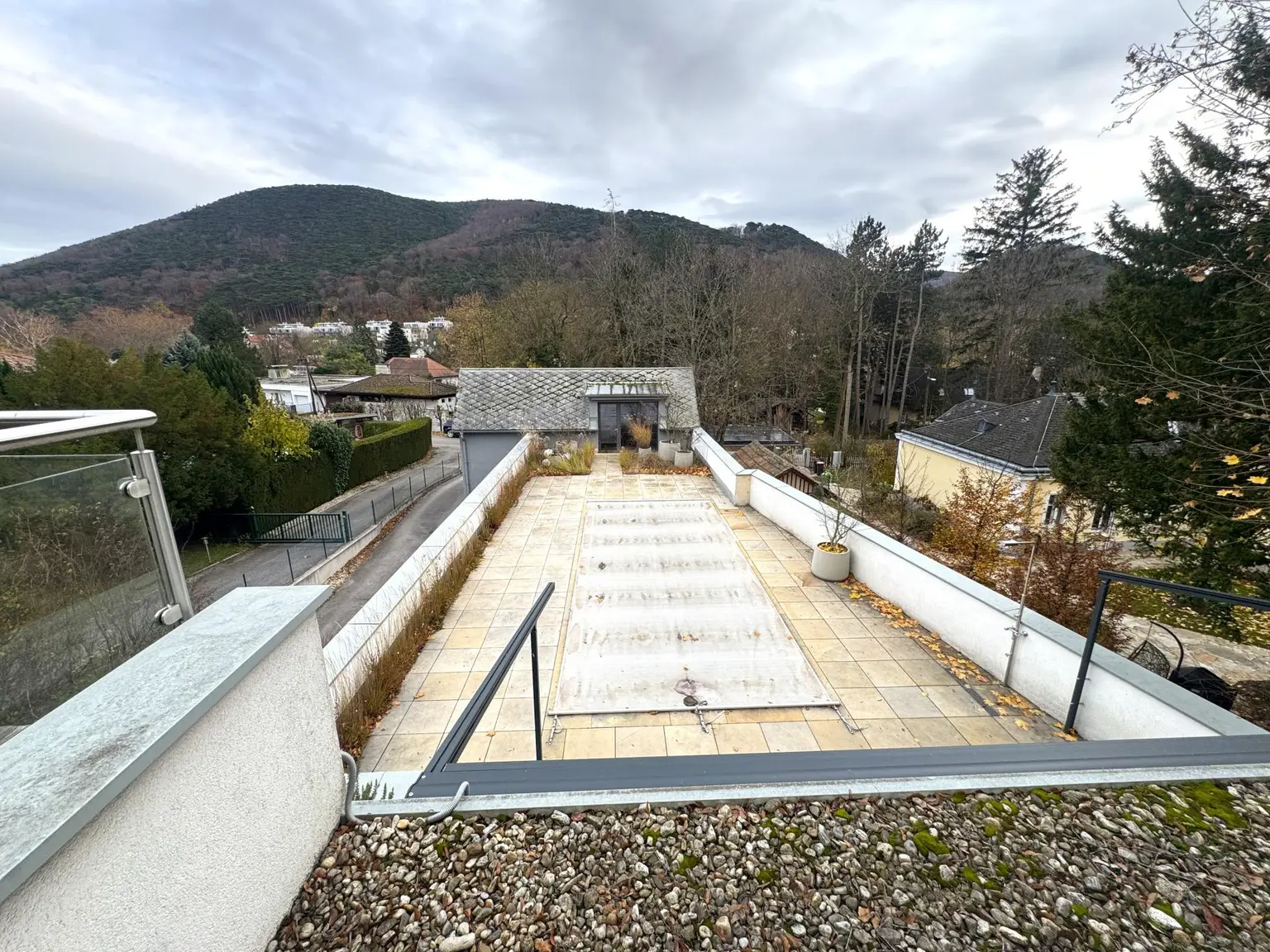 Exklusive Luxusvilla in absoluter Ruhelage mit Pool!