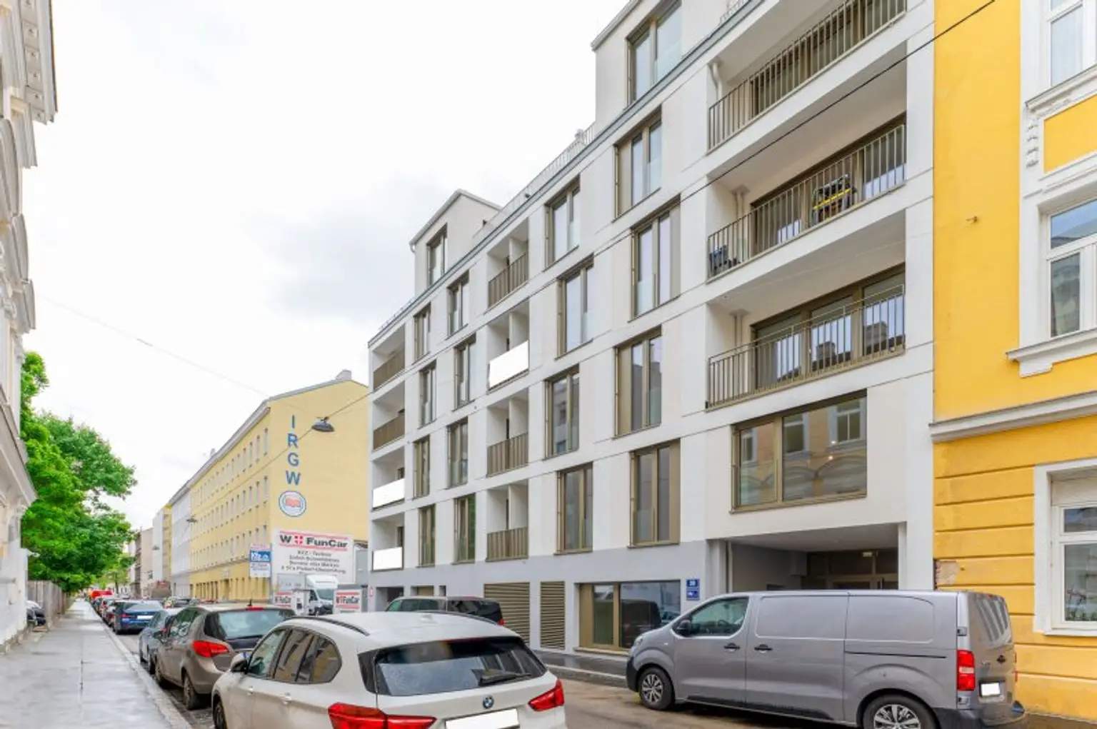 Erstbezug ab Dezember! 2-Zimmer-Loggiawohnung inkl. Stellplatz und Garten zu vermieten!