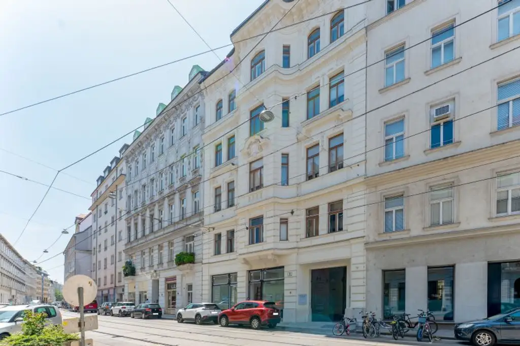3-Zimmer-Maisonette mit Dachterrasse nahe Rochusmarkt zu vermieten!