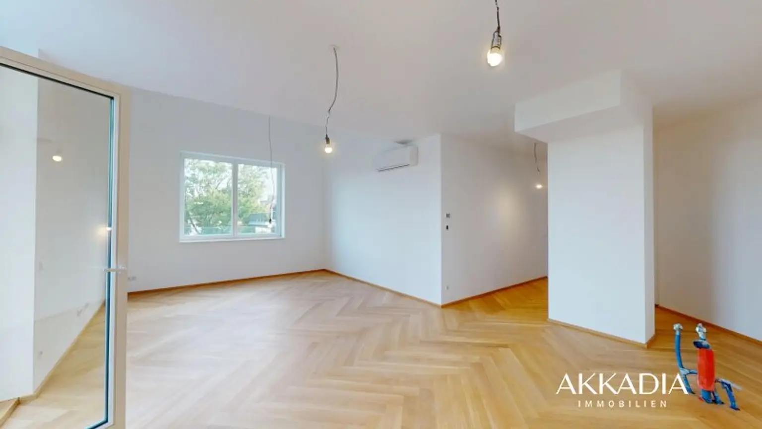 Balkonwohnung in herrschaftlicher Villa I Generalsaniert