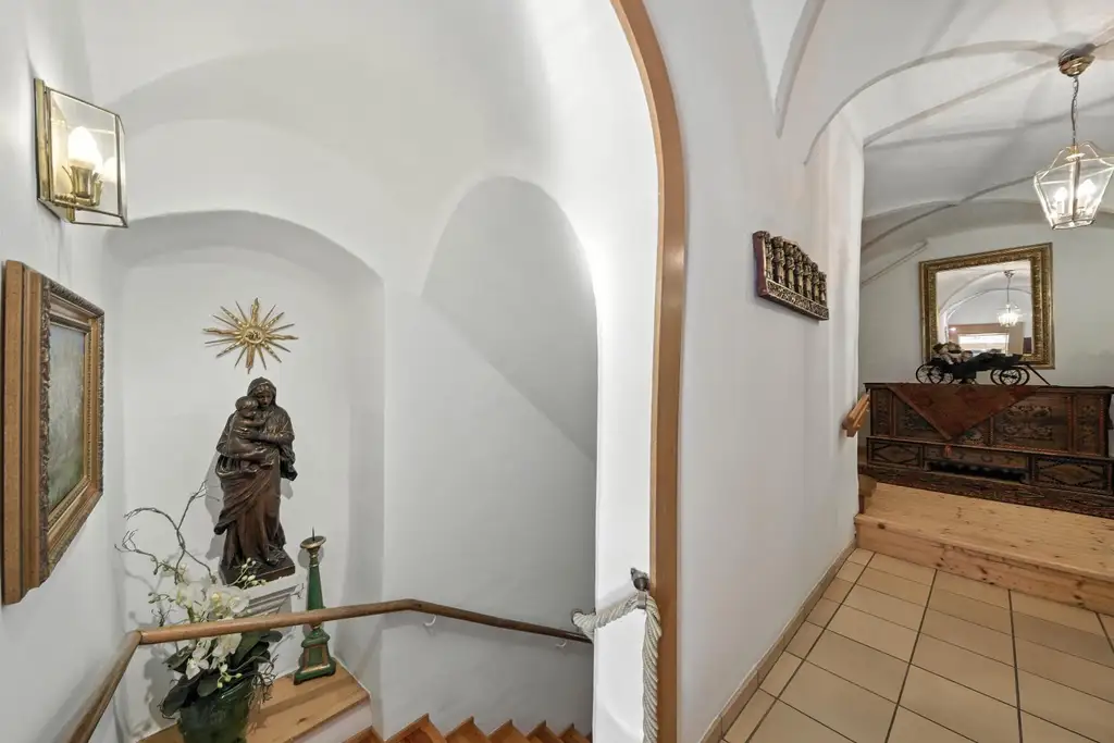EINZIGARTIGE STILALTBAU-RESIDENZ IM HERZEN DER KREMSER ALTSTADT!