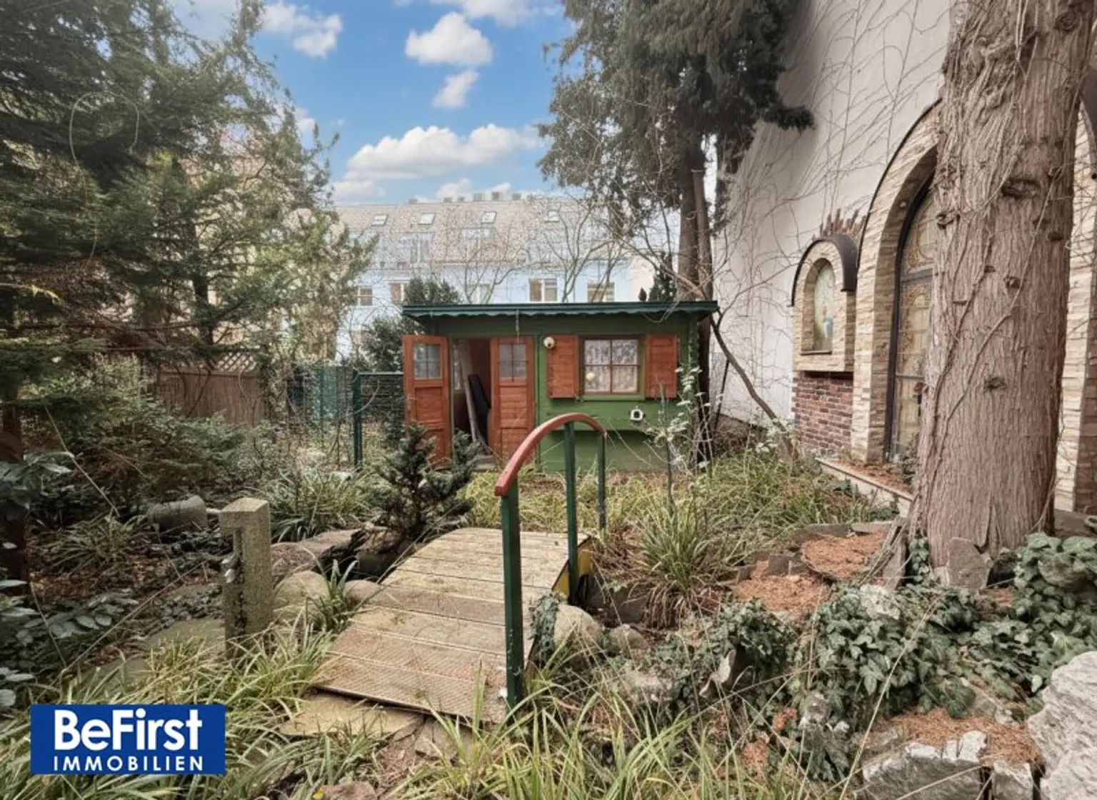 Einzigartige Gelegenheit: Traumhaftes Mehrfamilienhaus in eleganter Lage von Gersthof