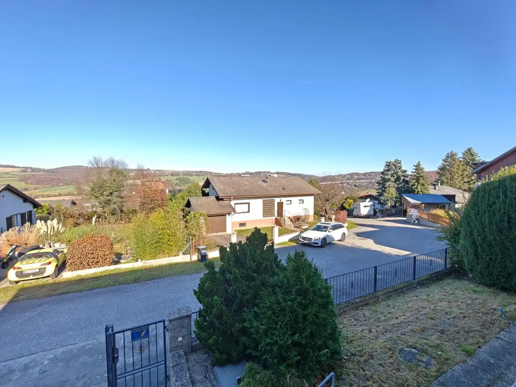 ca. 160m² NFL | Einfamilienhaus im Grünen | große Garage & Keller | Renovierungsbedarf