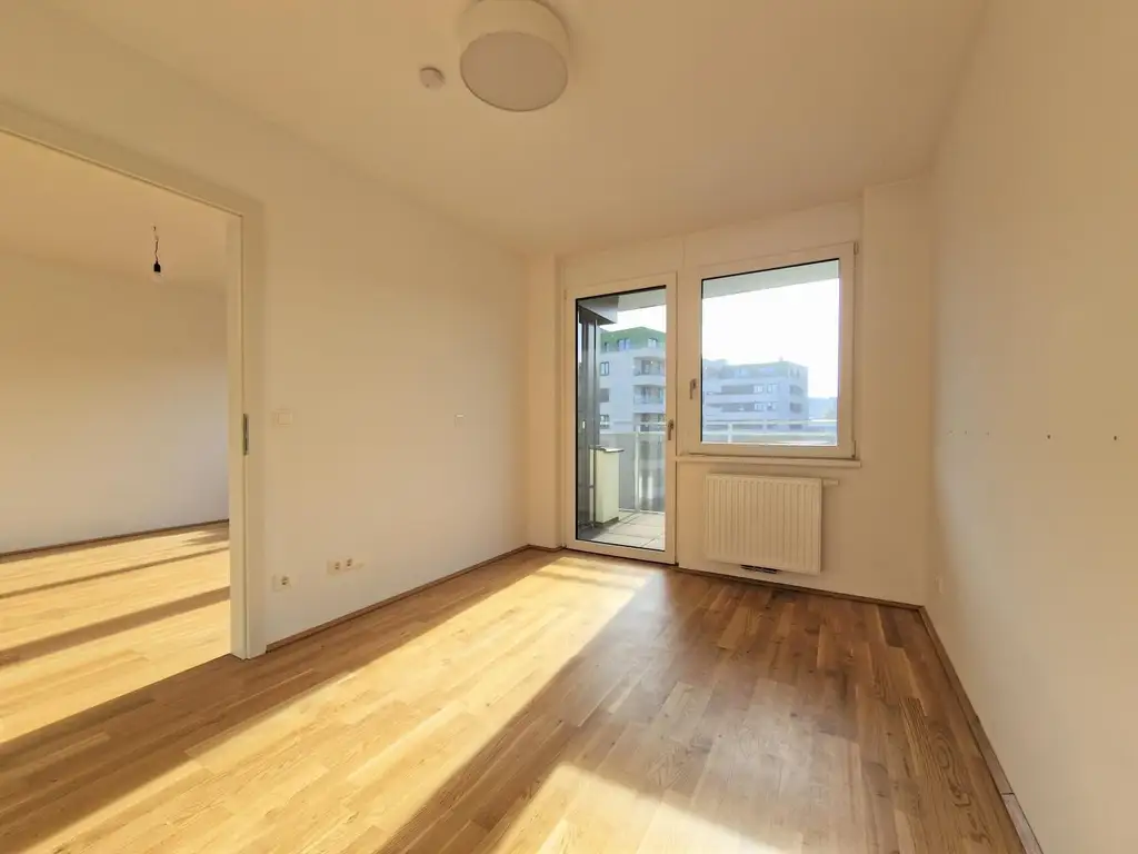 Viel Sonne mit großer Terrasse + KLIMAANLAGE + Ab Dezember!!