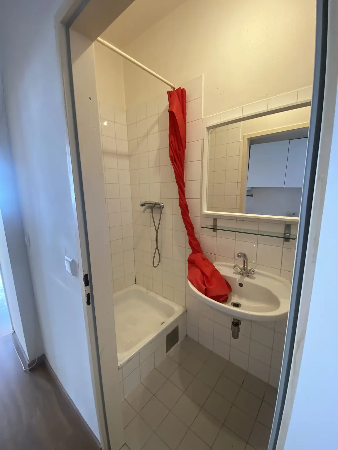 Renovierungsbedürftiges Altbauarpartment 31m² in Toplage 1090 Wien !