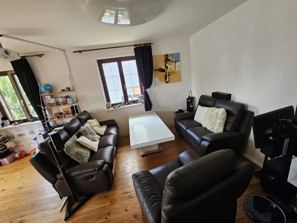 Sommerfrische in Steinbrunn: Gönnen Sie sich ein Stück Paradies. Nur wenige Meter zum Badeteich!