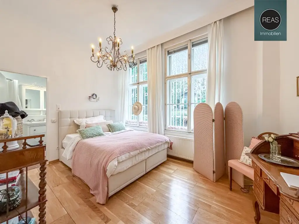 Provisionsfrei: Traumhaftes Stadthaus mit Garten in Gersthofer Bestlage!