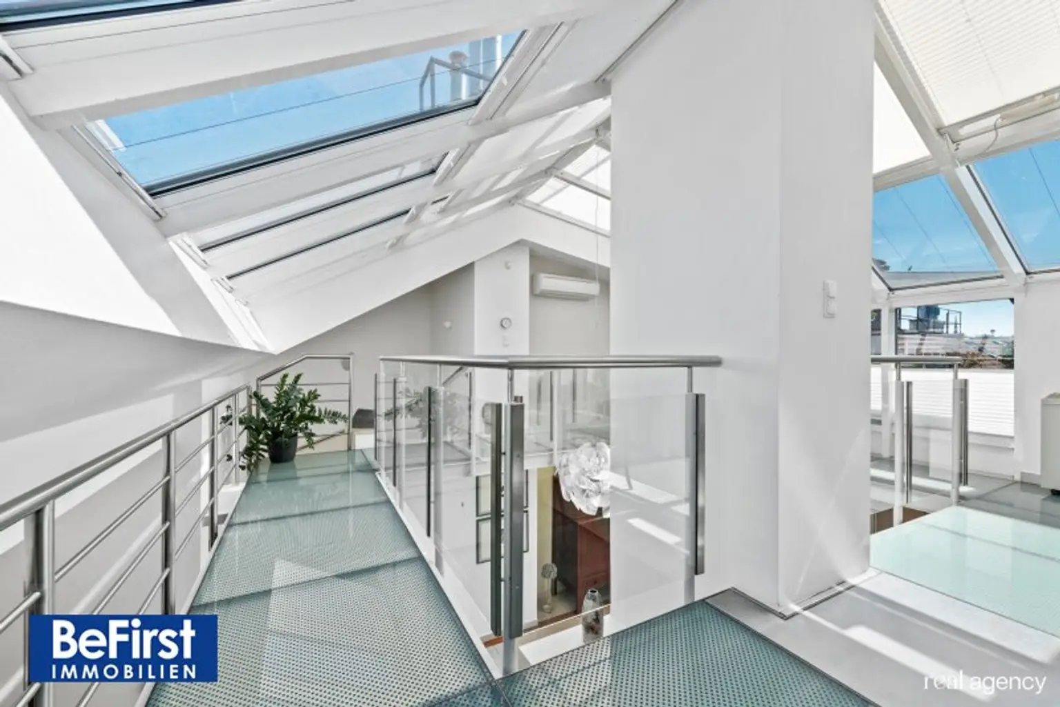 Charmantes, großzügiges Dachterrassenjuwel in phantastischer Lage nahe Votivkirche