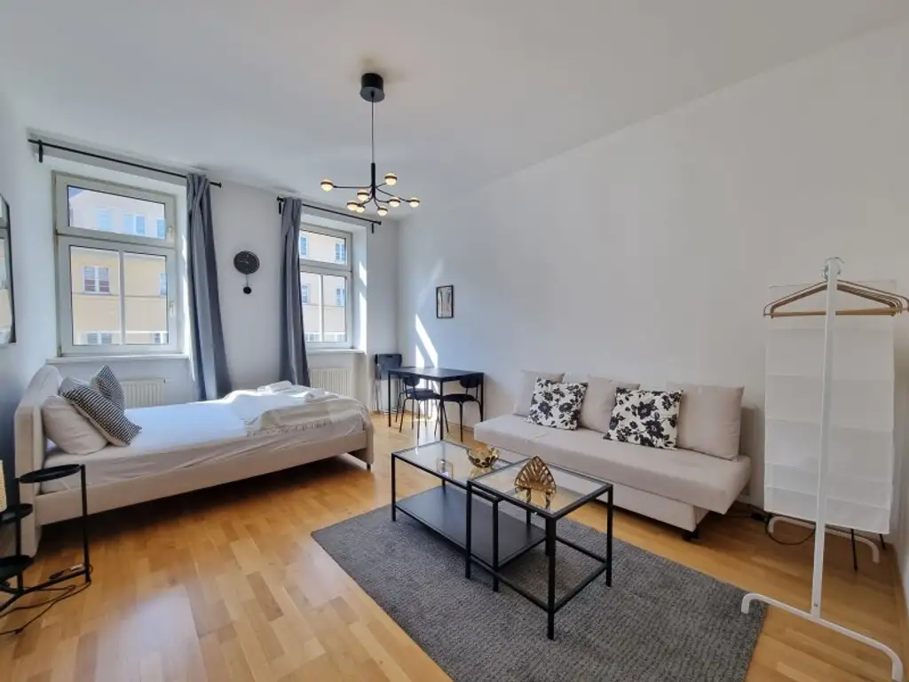 Freundliche 2 Zimmer mit Altbaucharme in ruhiger Lage - Bahnhof Hernals in der Nähe - Ab 2026 U5
