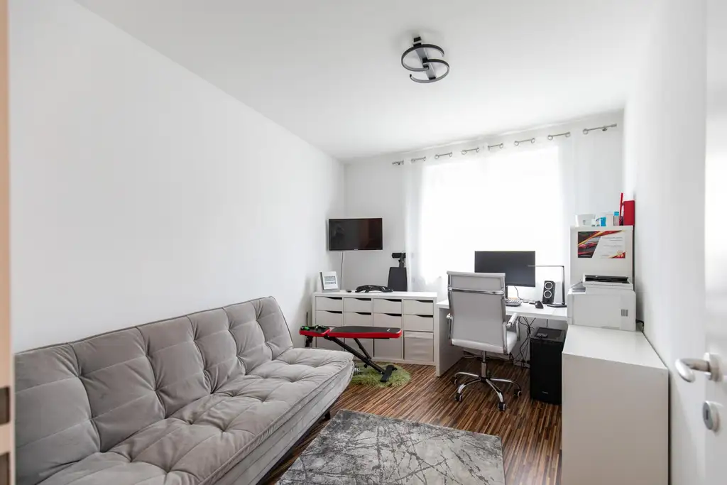 Traumhafte, barrierefreie Wohnung mit großem Garten und zwei Tiefgaragenplätzen