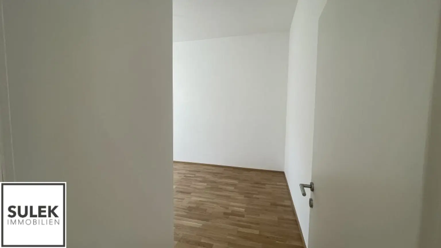 ** Erstbezug nach Sanierung ** Attraktive Bürofläche in der Rueppgasse – Perfekte Lage für Ihr Start-Up! ab sofort verfügbar**