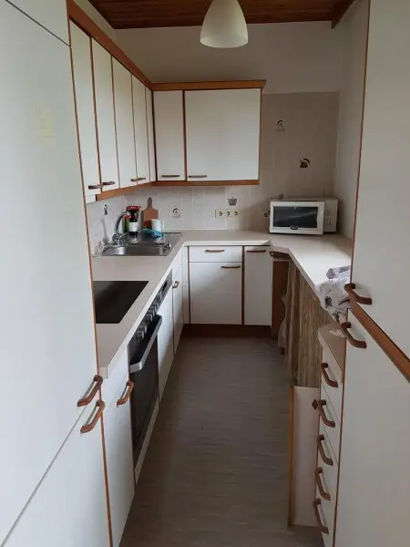 4-ZIMMER WOHNUNG MIT GROSSER LOGGIA