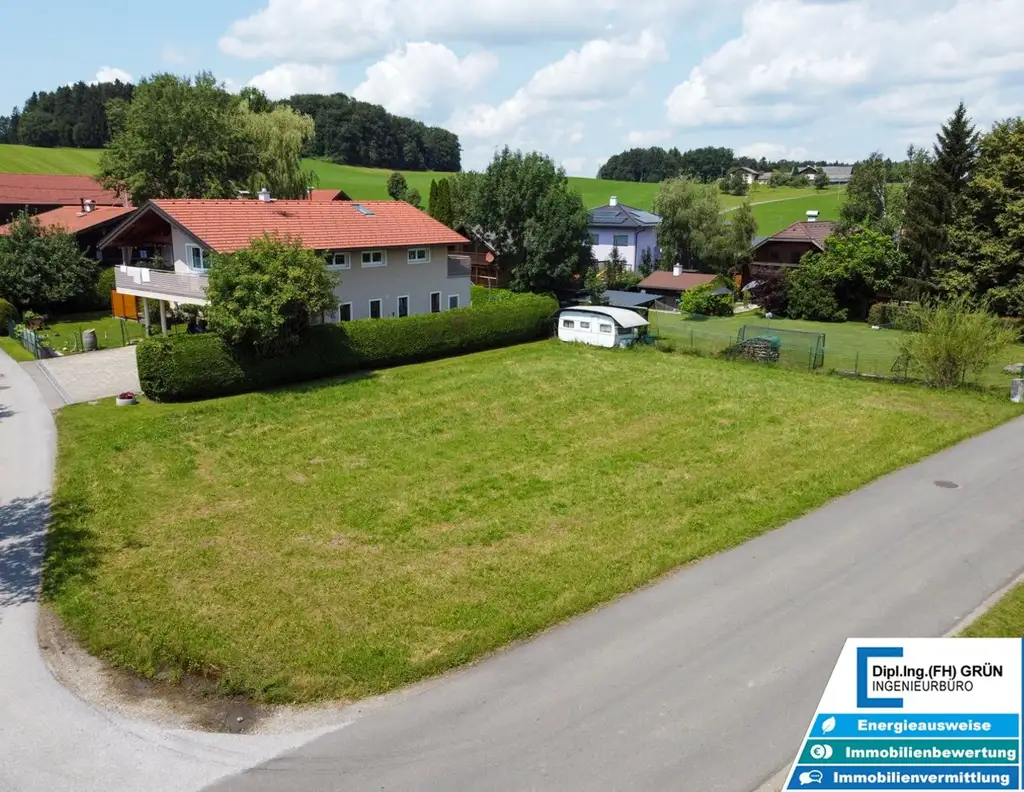 Nähe Salzburg - Traumhaftes Baugrundstück für EFH, DHH oder MFH - 1,3km vom Mattsee