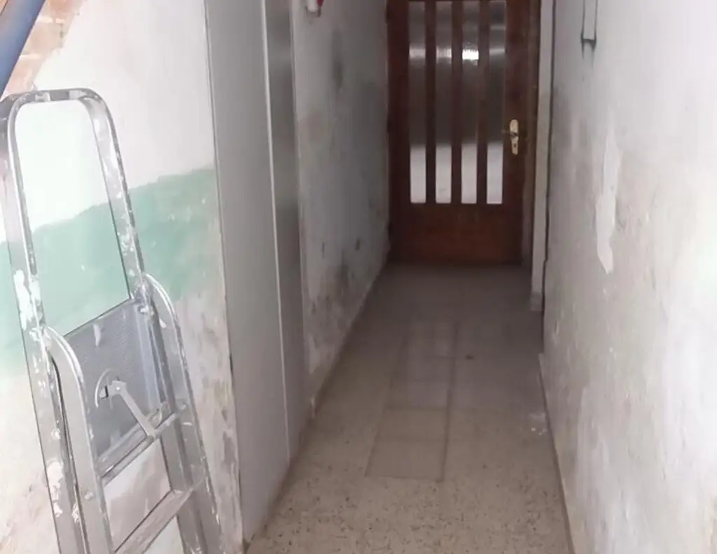 Renovierungsbedürftiges Wohnhaus in Zentraler Lage