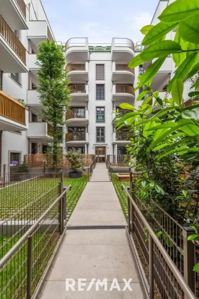 Innenhof mit neuen Wohnungen