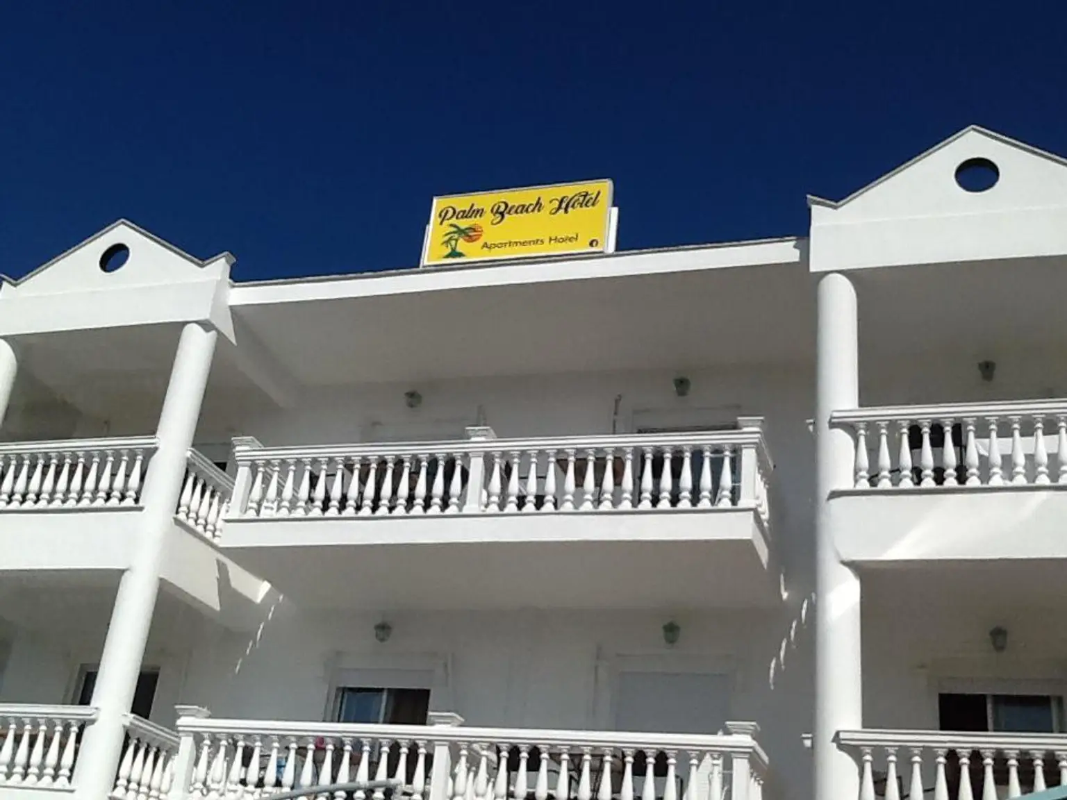 PALM BEACH APARTMENT HOTEL - Polychrono, Kassandra, Chalkidiki