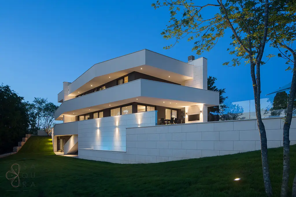 Zeitgenössische Villa in Pazin – Luxus, Privatsphäre und mediterrane Eleganz