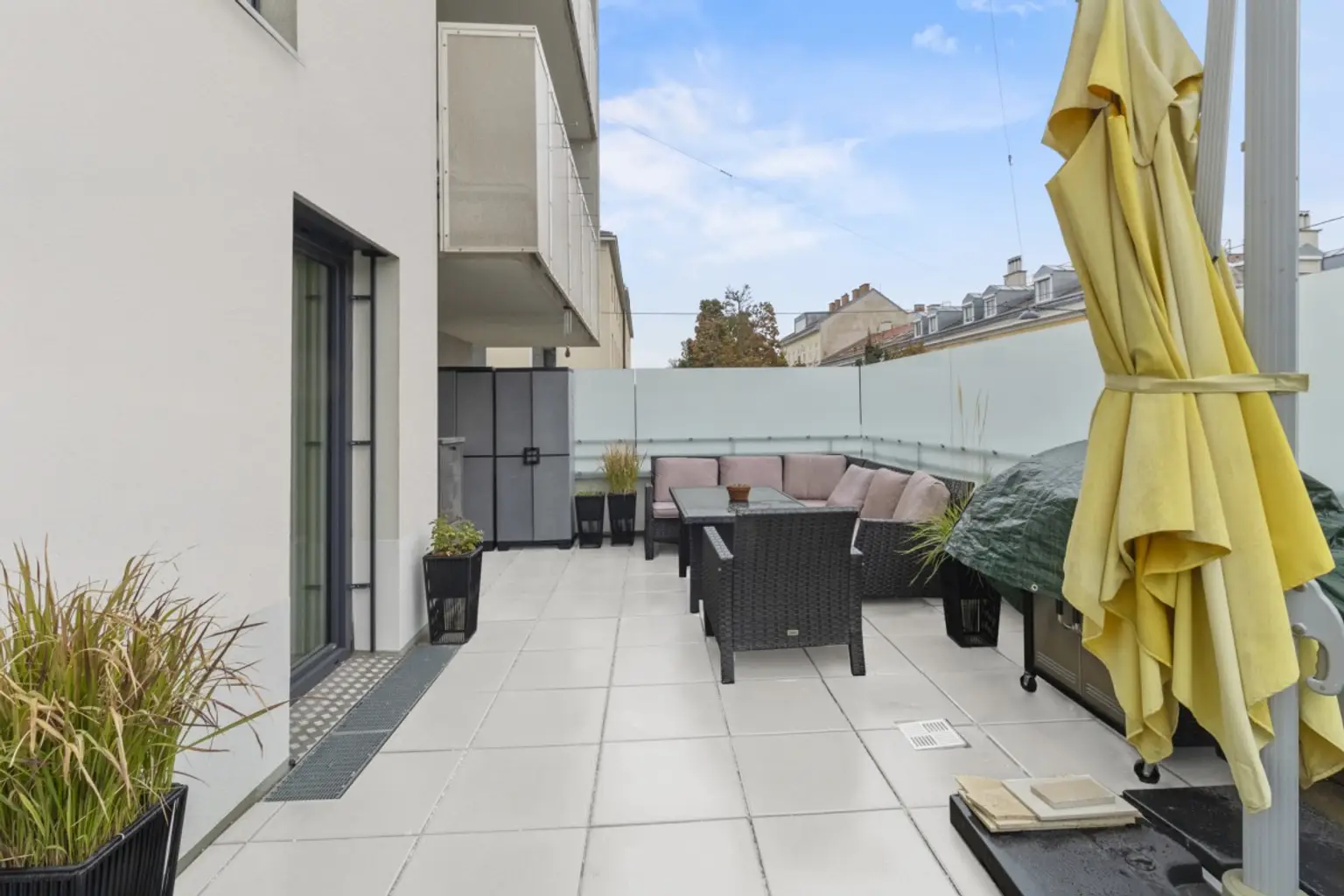 D | ++ HOCHWERTIG & GERÄUMIG ++ VIER Zimmer mit großer TERRASSE | Prima Service Immobilien
