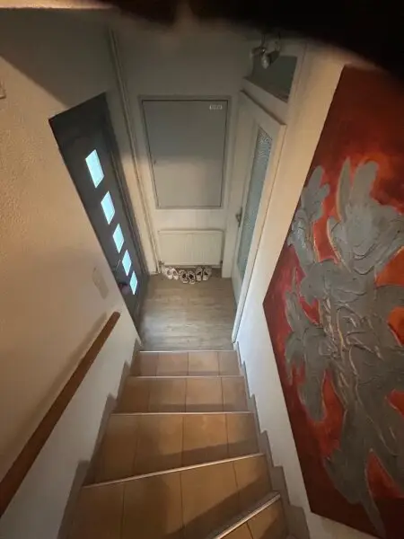 Eigennutzen oder Vermieten: Modernisiertes Zweifamilienhaus 195m² mit 6 Zimmern in verkehrsgünstiger Lage zur St Veiter Strasse , in Kärnten  € 419.000