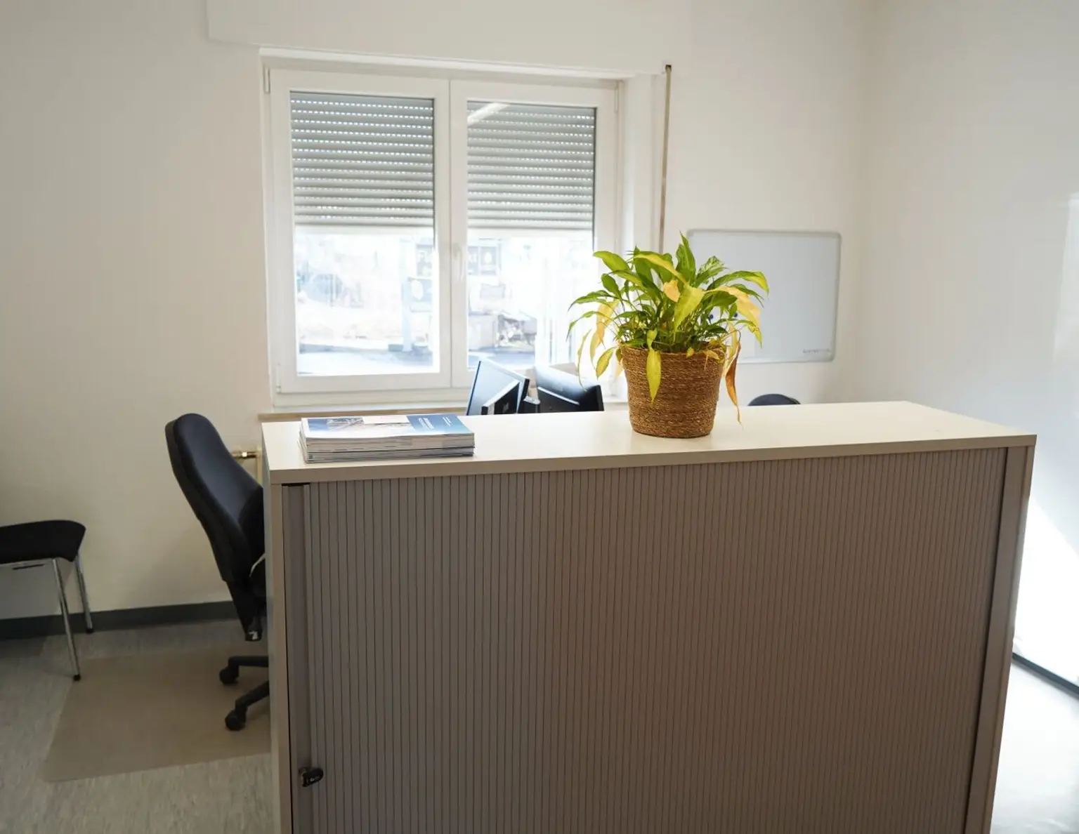 Gewerbe Halle und Büro zu mieten in Villach.