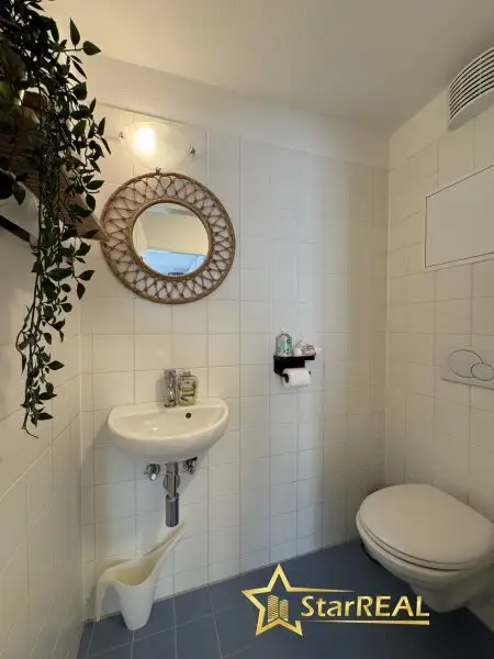 20. STOCK! TOP-WOHNUNG IM DELUGAN MEISSL TOWER. GARAGENPLATZ VORHANDEN. Sauna und Fitnessraum im Haus.
