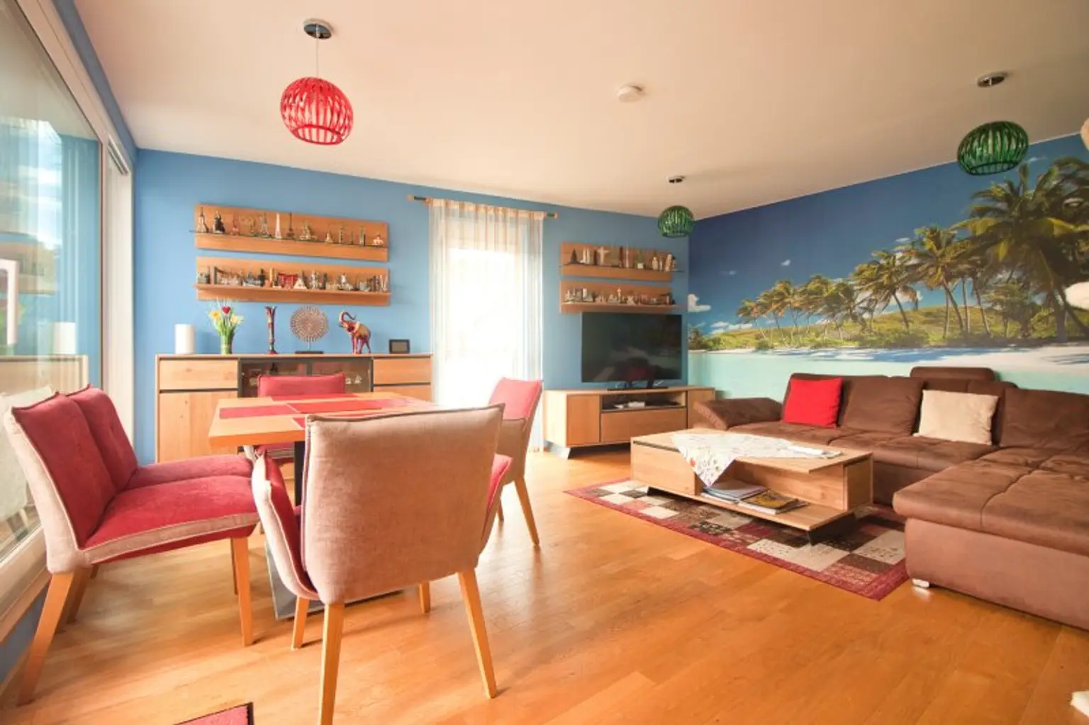 Exklusive 4-Zimmer Dachgeschosswohnung | private 39 m² Dachterrasse & Terrasse auf Wohnebene | Klimaanlage