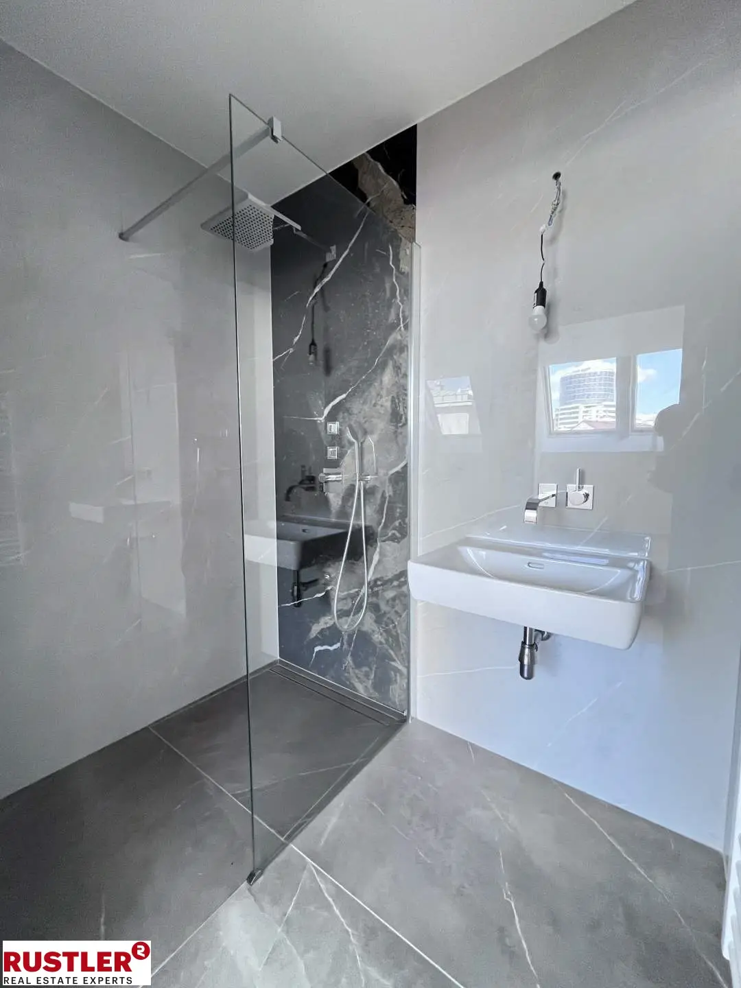 Badezimmer 2
