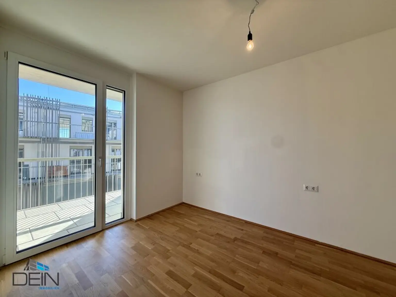 NEU! TRAUMHAFTE 2 ZIMMER NEUBAUWOHNUNG MIT EINEM BALKON IN EBERGASSING!