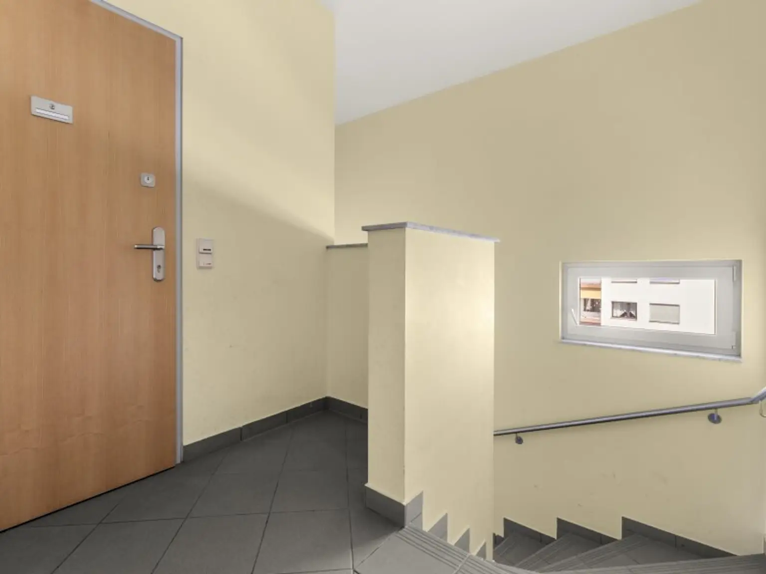 Traumhafte und junge 4 Zimmer 110m² Terrassenwohnung plus 2 Tiefgaragenplätze - Stadtwohnung - Hans-Sachs-Straße