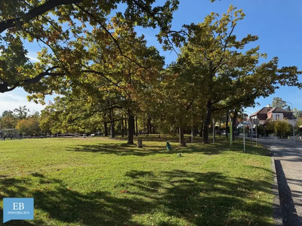 Wohnen direkt am Napoleonwald: Grundstück mit Potential in 1130 Wien