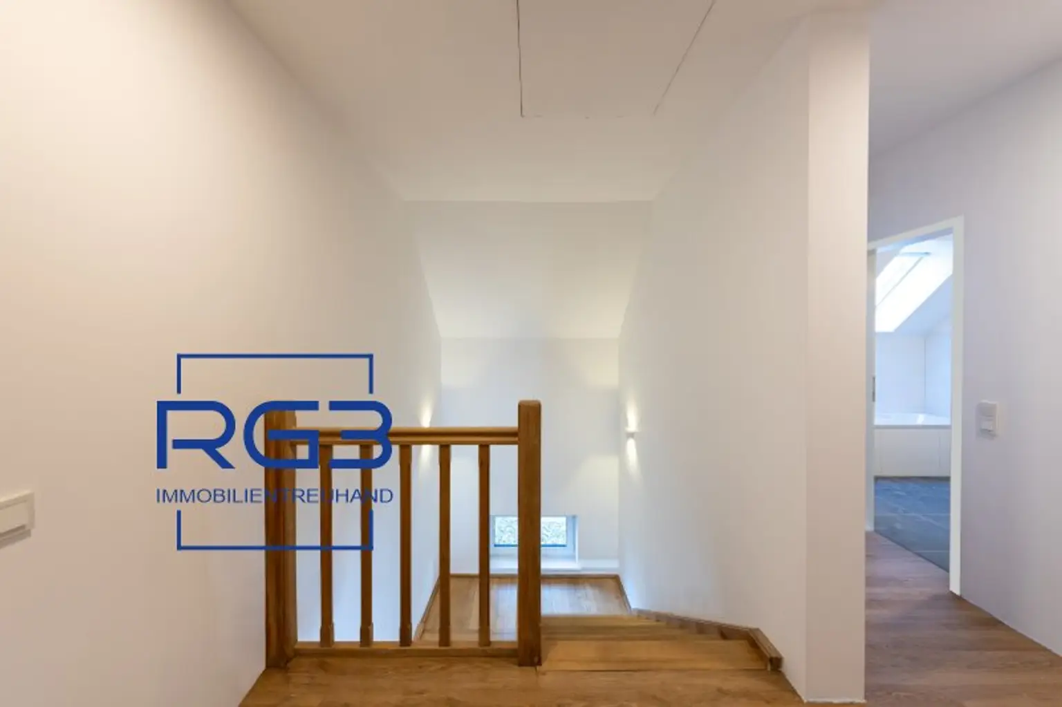 Großes Einfamilienhaus mit großem Garten # Provisionsfrei