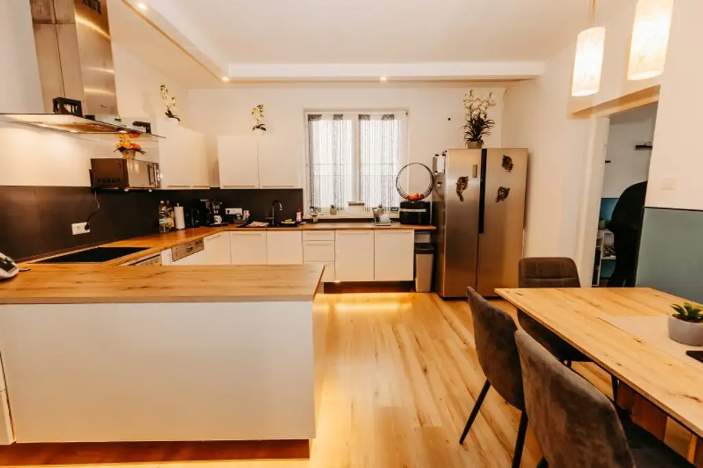 Verlieben sie sich in diese  generalsanierte Immobilie