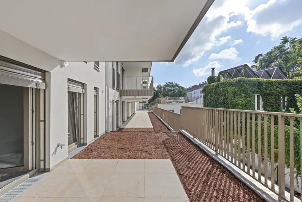 2-ZIMMER-WOHNUNG UND DER EIGENE DACHGARTEN
